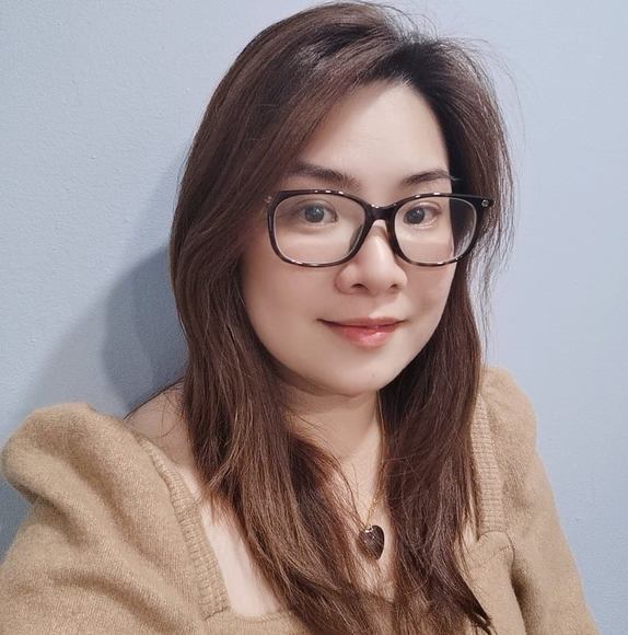 Poshmark profile picture for @yee